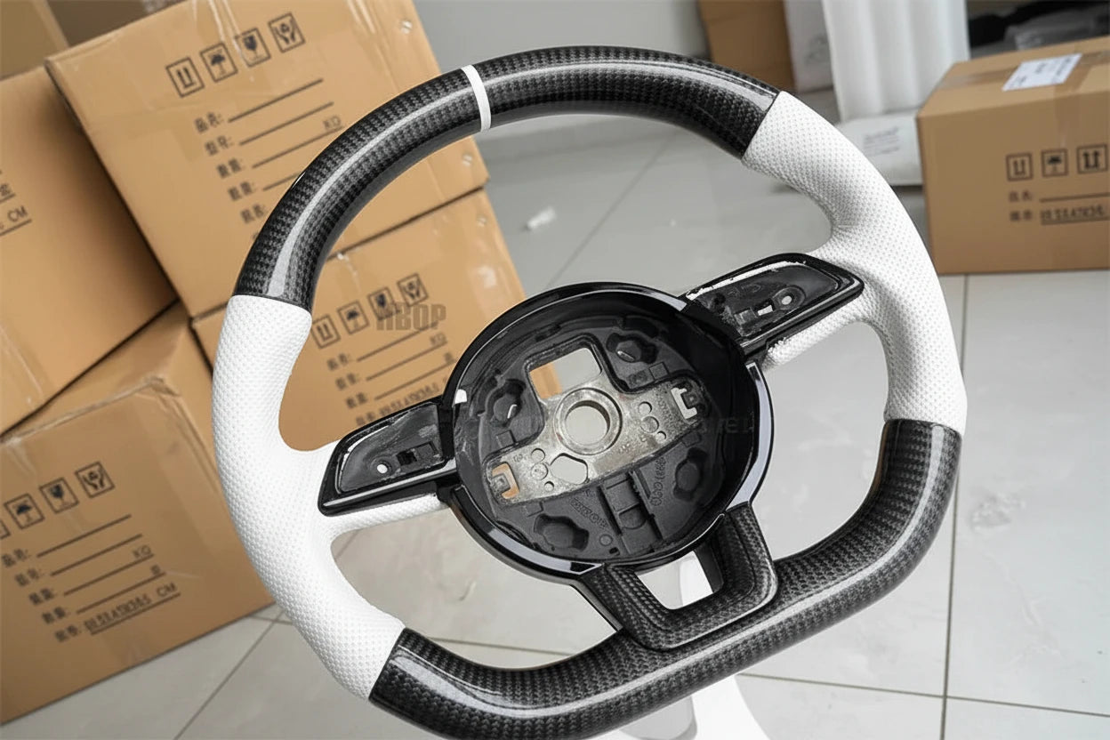 Volant Audi Sport Fibre de Carbone Édition Black&White (RS,S,Sline...)